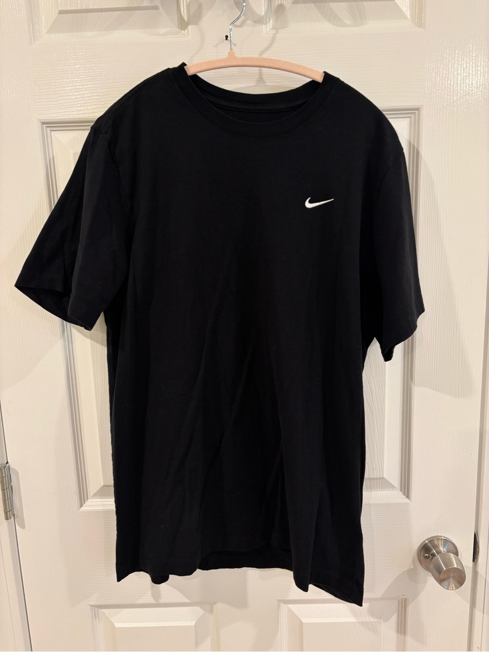 Classic Nike Tee - Picture 1 of 5